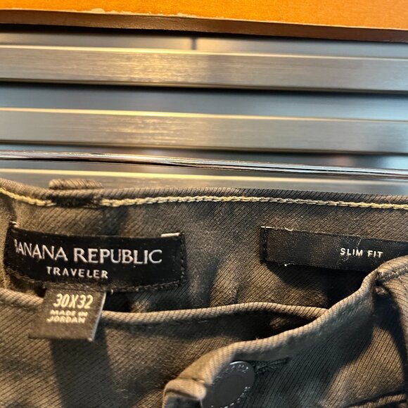 New Banana Republic Traveler Jean in Olive: 30" x 32" Slim Fit. - Picture 2 of 2